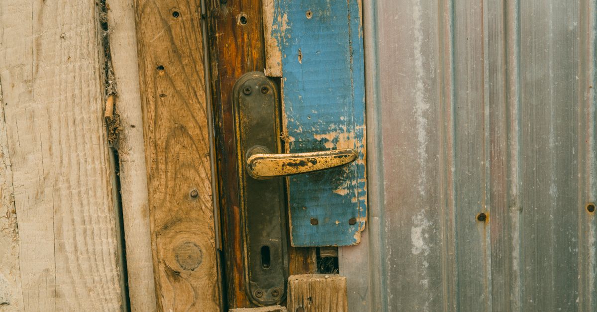 front door lock key — Bexar County Locksmith