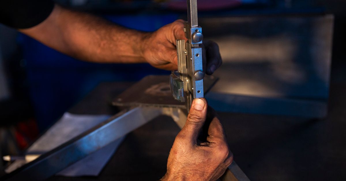locksmith service technician — Bexar County Locksmith